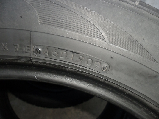 ยาง 265/50R20 ปี09 สวยๆ 5 เส้น ถูกๆๆ