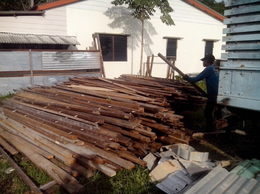 ไม้เต็ง2*2 +ไม้มะค่าหน้า 11 -15 นิ้ว +ไม้แดง