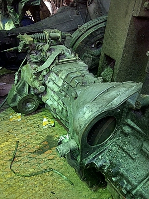 ขาย...เครื่องพร้อมเกียร์อิซูซุ เจมินี่