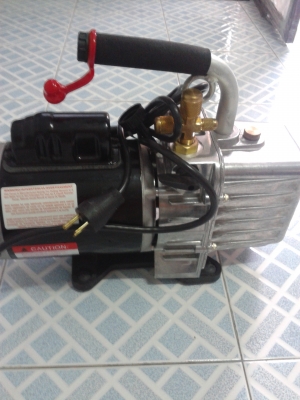 ขายปั้มดูดอากาศเติมน้ำยาแอร์(ลดราคาแล้วครับ)