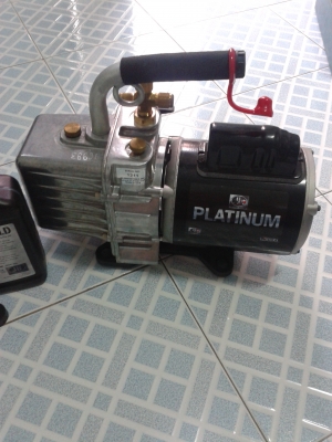 ขายปั้มดูดอากาศเติมน้ำยาแอร์(ลดราคาแล้วครับ)