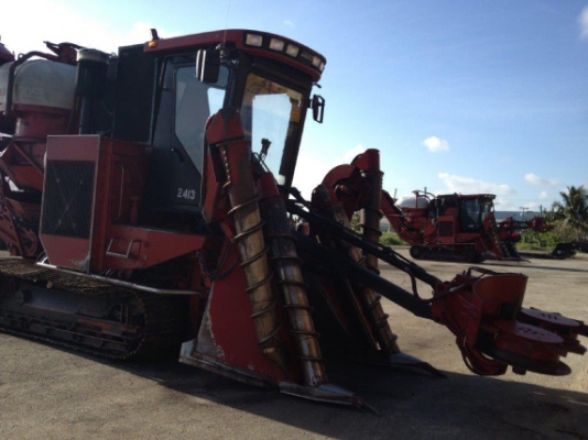 ขายรถตัดอ้อยมือสอง ออสทอฟ ปี2003 ล้อแทรค คันที่1