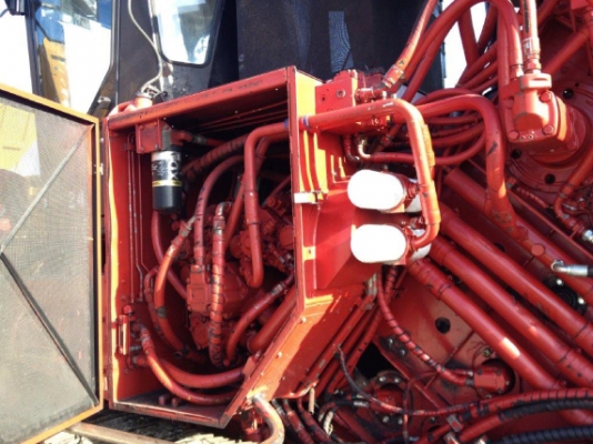 ขายรถตัดอ้อยมือสอง ออสทอฟ ปี2003 ล้อแทรค คันที่1