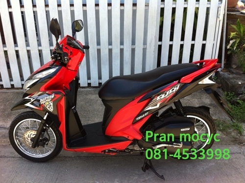 ขายhond  click สีดำเเดง