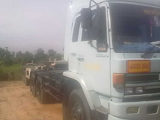 ISUZU FXZ240 รถ 10 ล้อหัวลาก หัวบางเดิม เครื่องเดิม รถปี 40 ISUZU FXZ240 รถ 10 ล้อหัวลาก หัวบางเดิม เครื่องเดิม รถปี 40