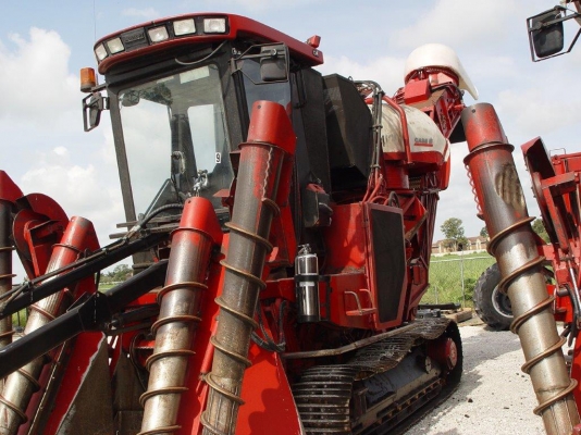 ขายรถตัดอ้อยมือสอง ออสทอฟ ปี2003 นำเข้าจากอเมริกา คันที่2