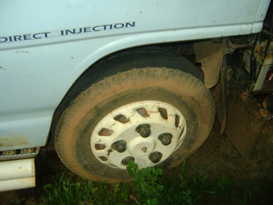 รถบรรทุก ยี่ห้อISUZU NKR หัวเดิม เครื่องเดิม คัซซีสวย