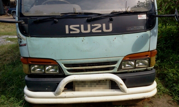 รถบรรทุก ยี่ห้อISUZU NKR หัวเดิม เครื่องเดิม คัซซีสวย