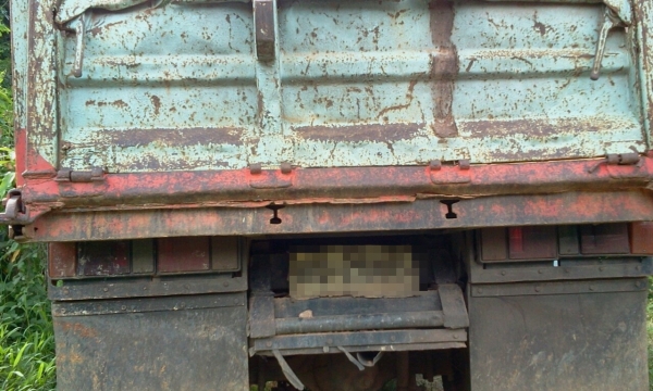 รถบรรทุก ยี่ห้อISUZU NKR หัวเดิม เครื่องเดิม คัซซีสวย