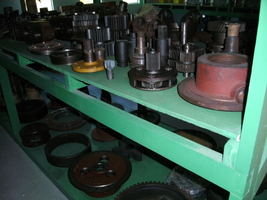 สินค้าคุณภาพในราคากลางสำหรับผู้บริโภค (บริการจัดส่งตามออเดอร์)สยามเจริญจักรกลหนัก นำเข้าเครื่องจักรกลหนักและวัสดุอุปกรณ์ทุกชนิด