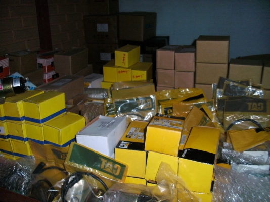 สินค้าคุณภาพในราคากลางสำหรับผู้บริโภค (บริการจัดส่งตามออเดอร์)สยามเจริญจักรกลหนัก นำเข้าเครื่องจักรกลหนักและวัสดุอุปกรณ์ทุกชนิด