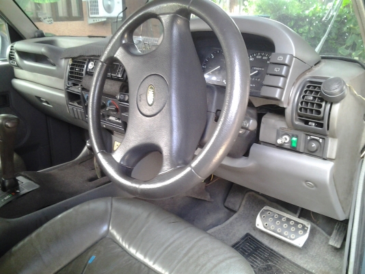 ขายด่วนครับ ก่อนที่จะแยกชิ้นส่วน แลนด์โรเว่อร์ ปี95 เครื่อง V8 1UZ 3.9CC 4X4 เบนซิน ขายด่วนครับ ก่อนที่จะแยกชิ้นส่วน แลนด์โรเว่อร์ ปี95 เครื่อง V8 1UZ 3.9CC 4X4 เบนซิน