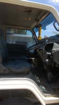 6ล้อมิตซูแคนเตอร์  เครนunic