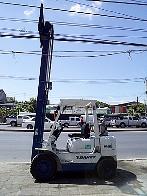 ขายรถยกมิตซูบิชิ 2.5 ตัน (รุ่นใหม่) เครื่องเบนซิน ( 2ระบบ น้ำมัน/แก๊ส) เกียร์ออโต้ งาสไลด์ข้าง กระบอกคู่ เสาสูง 4 เมตร พวงมาลัยเพาเว่อร์ สีเดิมจากนอก นำเข้าจากญี่ปุ่น ใช้งานได้ทันที ขายรถยกมิตซูบิชิ 2.5 ตัน (รุ่นใหม่) เครื่องเบนซิน ( 2ระบบ น้ำมัน/แก๊ส) เกียร์ออโต้ งาสไลด์ข้าง กระบอกคู่ เสาสูง 4 เมตร พวงมาลัยเพาเว่อร์ สีเดิมจากนอก นำเข้าจากญี่ปุ่น ใช้งานได้ทันที