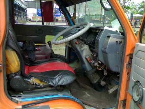 isuzi nkr110 เพาเวอร ประกอบ พร้อมหลังคาโดยสาร isuzi nkr110 เพาเวอร ประกอบ พร้อมหลังคาโดยสาร