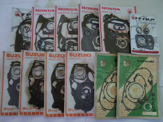 ขายปะเก็นแท้เก่าเก็บ ชุดใหญ่  MD-90 MTX1 CB25100 GL100 A80-100 หลายรุ่นครับ