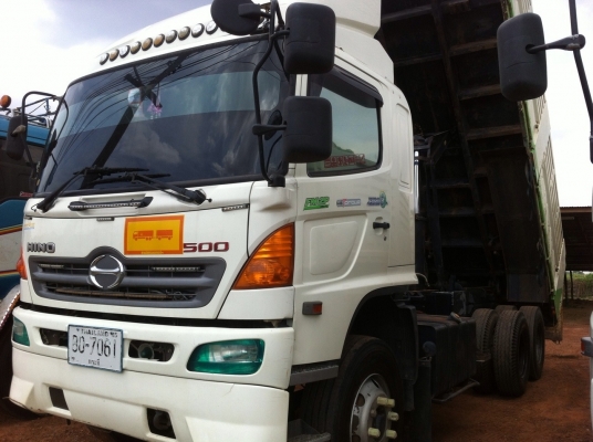 HINO MEGA Series 500 - 344 HP EURO2 ปี 52 สิบล้อดั๊มพ์ 2 เพลา กระบะดั๊มพ์เหล็ก 12 ตันของสามมิตรลอนเฉียงสวยจัดรอบคันเดิมๆ เครื่องแน่นแรงดี ภายในเก๋งคอนโซลสวยครบพร้อม CD แอร์ พ.เพาเวอร์ ก.ไฟฟ้า เบรคทริ๊ปฟี้ ช่วงล่างยางสภาพดี 80\% เอกสารทะเบียนภาษีครบพร้อมโอน