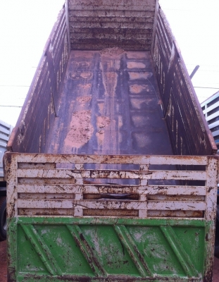 HINO MEGA Series 500 - 344 HP EURO2 ปี 52 สิบล้อดั๊มพ์ 2 เพลา กระบะดั๊มพ์เหล็ก 12 ตันของสามมิตรลอนเฉียงสวยจัดรอบคันเดิมๆ เครื่องแน่นแรงดี ภายในเก๋งคอนโซลสวยครบพร้อม CD แอร์ พ.เพาเวอร์ ก.ไฟฟ้า เบรคทริ๊ปฟี้ ช่วงล่างยางสภาพดี 80\% เอกสารทะเบียนภาษีครบพร้อมโอน