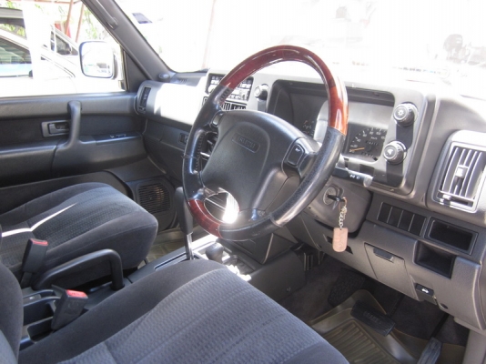 ขายรถยนต์ 4WD ISUZU TROOPER สภาพดี