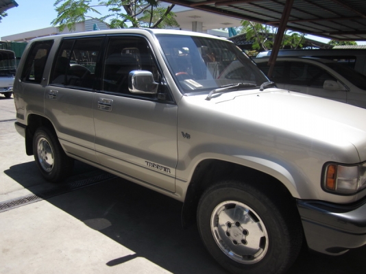 ขายรถยนต์ 4WD ISUZU TROOPER สภาพดี