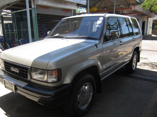 ขายรถยนต์ 4WD ISUZU TROOPER สภาพดี