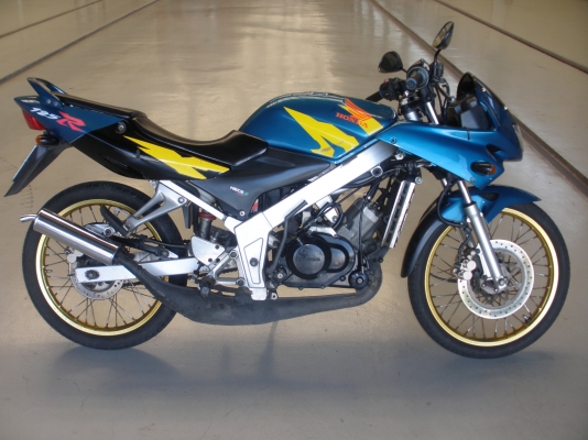 HONDA  LS 125 CC  ปรับราคาใหม่ ขายด่วนตัวใหม่เสื้อเงินแท้ขายถูก