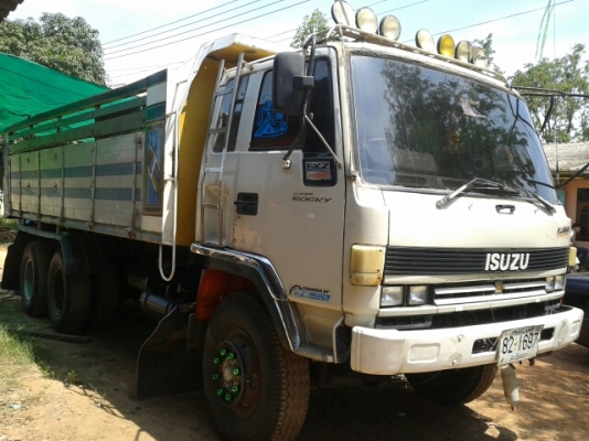 ขายร็อกกี้ 10ล้อ2เพลา195แรง ขายร็อกกี้ 10ล้อ2เพลา195แรง