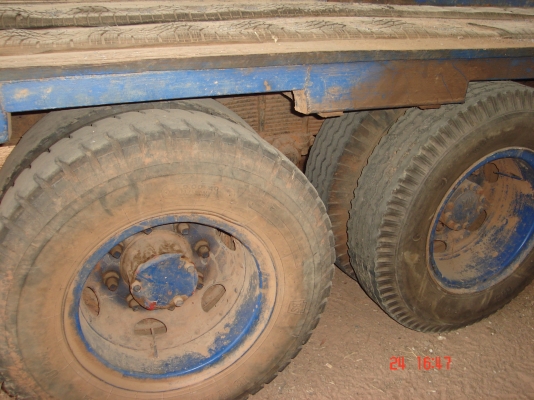 ขายรถบรรทุกรถเกี่ยว 10 ล้อ 1 เพลา  hino f18