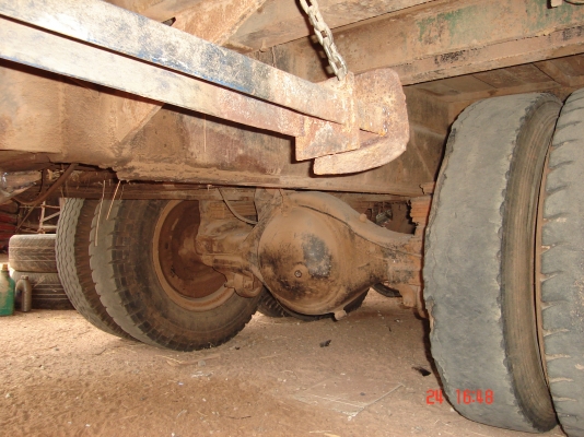 ขายรถบรรทุกรถเกี่ยว 10 ล้อ 1 เพลา  hino f18