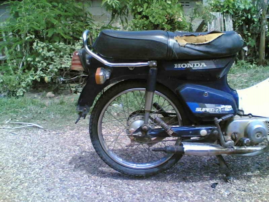 ขาย Honda C700 (นันทิดา) เล่มทะเบียนอย่างเดียวภาษีขาดปี 54 ยังต่อได้ขาย 7500 บาท