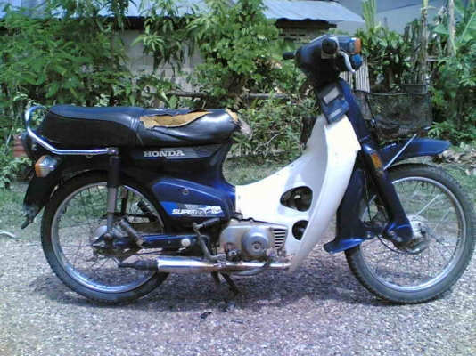 ขาย Honda C700 (นันทิดา) เล่มทะเบียนอย่างเดียวภาษีขาดปี 54 ยังต่อได้ขาย 7500 บาท