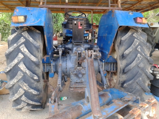 FORD 6600 เสื้อลาย