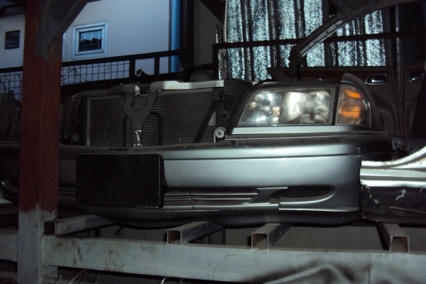 ขายเครื่องยนต์ BENZ 124  6  สูบพร้อมเกียร์ สนใจติดต่อ สุรินทร์ 089-444-6028  อภิชัย 081-562-8273