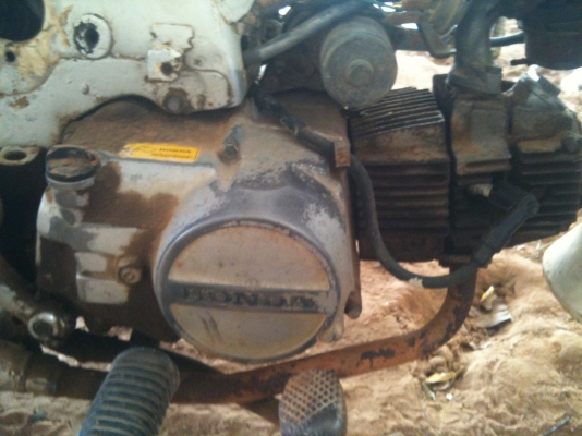 ดรีม 2 คัน ขับได้เริ่มต้น 4,000 บาท มอเตอร์ไซค์หลายคัน