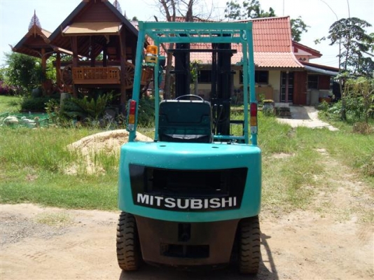 mitsubishi diesel  ขนาด 2.5 ตัน