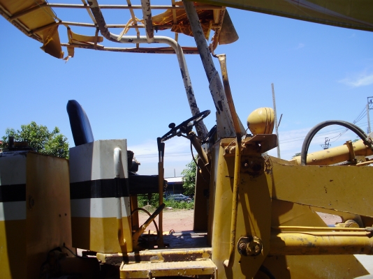 รถตัก ล้อยาง เอวอ่อน