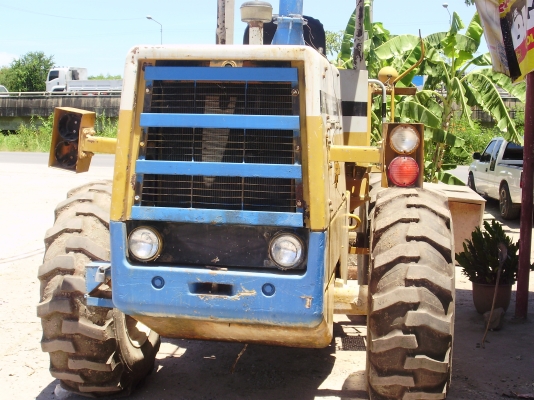 รถตัก ล้อยาง เอวอ่อน