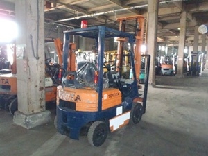 ขาย FORK LIFT TOYOTA ใช้ได้ทั้งเบนซิน และ LPG