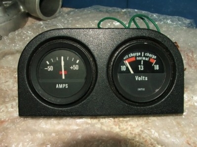 เกจวัด volt และ วัด Amp พร้อมขาตั้ง (แนว Retro)