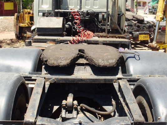 รถหัวลากสิบล้อ