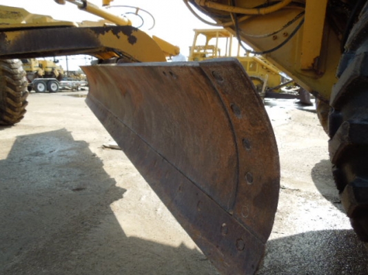 รถเกรด CATERPILLAR  140G  รถนอกนำเข้า จากญี่ปุ่นสภาพดีมาก ติดต่อ มานะ  085-9049669