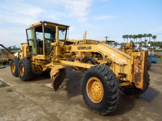 รถเกรด CATERPILLAR  140G  รถนอกนำเข้า จากญี่ปุ่นสภาพดีมาก ติดต่อ มานะ  085-9049669