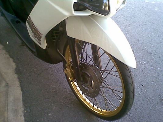 ขาย Yamaha มีโอ 115 ไฟ2ตา สีขาว ล้อcom1.20 สีทอง โทร0831799040โส