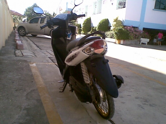 ขาย Yamaha มีโอ 115 ไฟ2ตา สีขาว ล้อcom1.20 สีทอง โทร0831799040โส