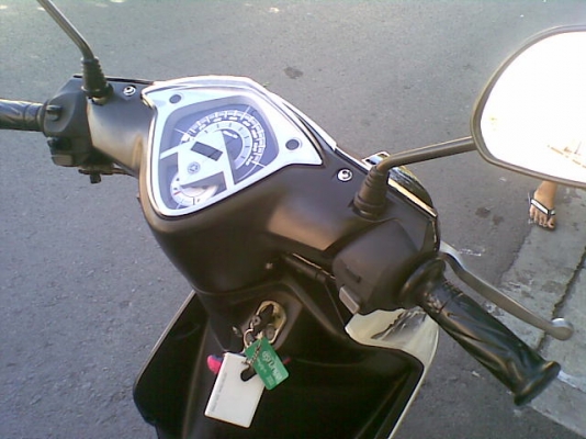 ขาย Yamaha มีโอ 115 ไฟ2ตา สีขาว ล้อcom1.20 สีทอง โทร0831799040โส