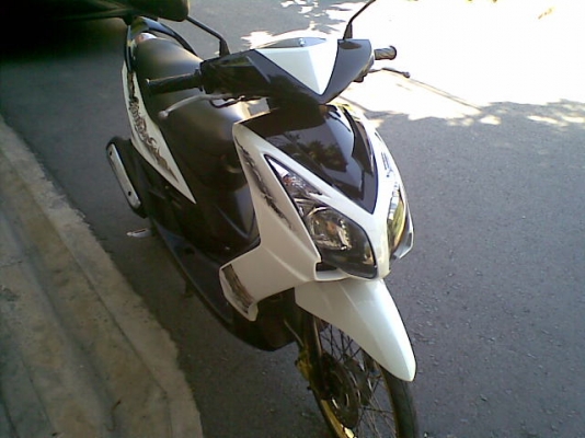 ขาย Yamaha มีโอ 115 ไฟ2ตา สีขาว ล้อcom1.20 สีทอง โทร0831799040โส