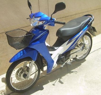 ขายHonda Wave 110I . สตาร์ทมือ รถปีเดียว พรบ.หมด เม.ย..56