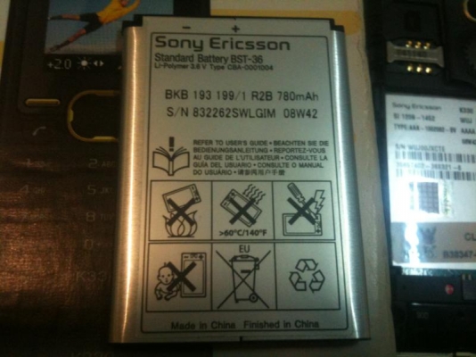 ขายโทรศัพท์ Sony Ericsson K330 ใหม่ 100 \% แถมบูลทูธ MOTO H-800 ส่งฟรี เคลมฟรี