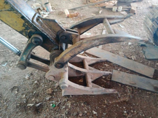 KOMATSU PC60-5 มีหัวคีป บุ้งกี๋ พร้อมใช้งาน