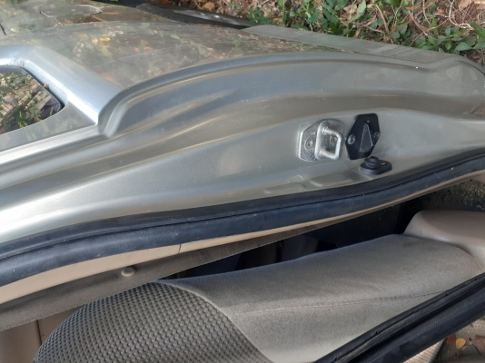 ประตูแค๊บ วีโก้แชมป์ Samt cab 2 บาน  อุปกรณ์ครบ ประตูแค๊บ วีโก้แชมป์ Samt cab 2 บาน  อุปกรณ์ครบ